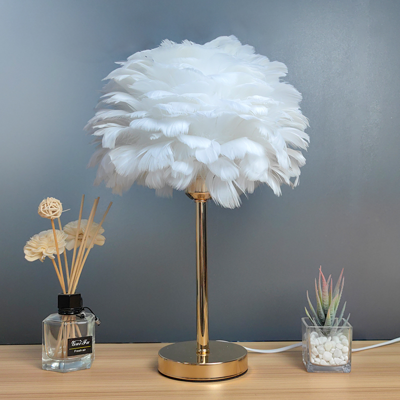 Creative Decoration Tree Feather Lampshade